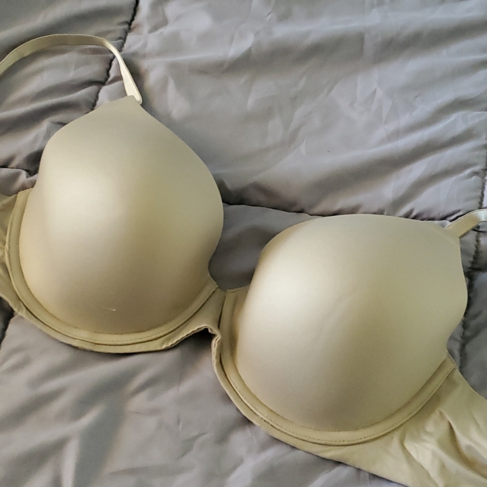 Aerie bra lightly lined with underwire 40B